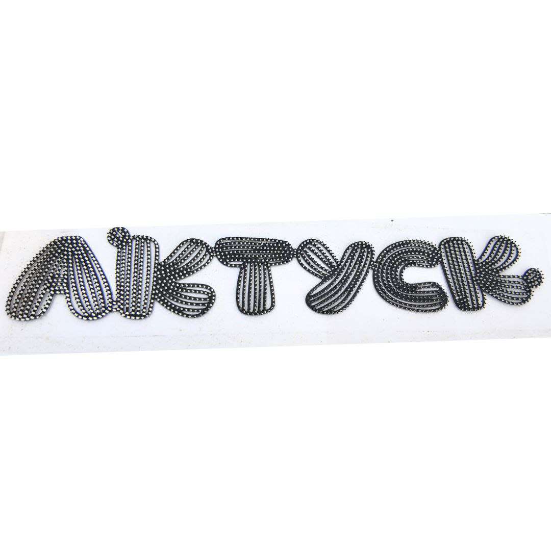Actyck Silicone Brush Chest Print